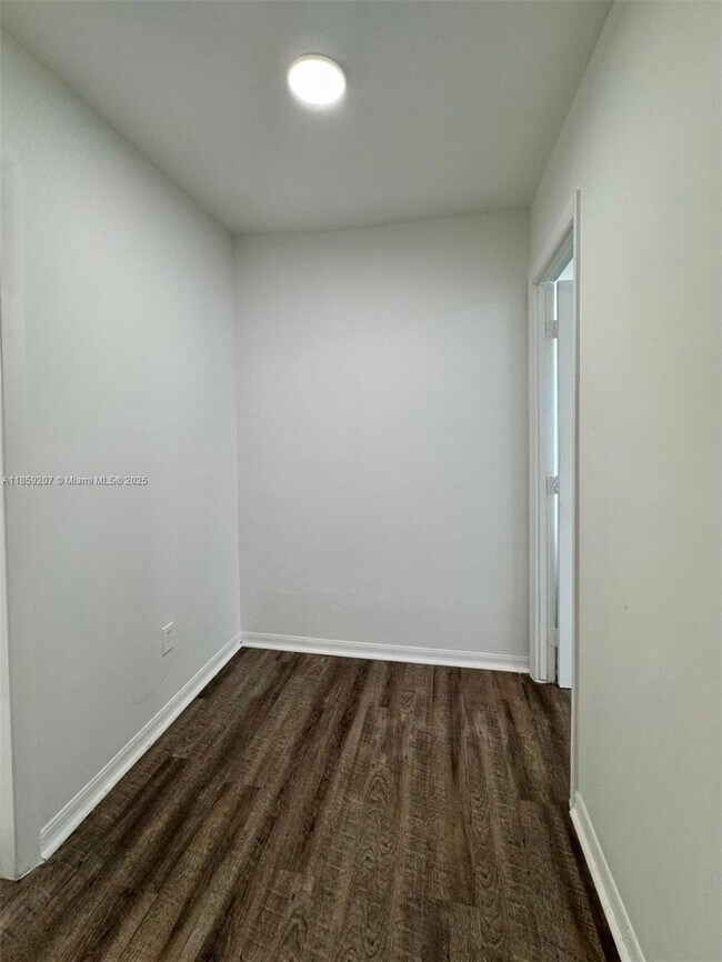 Building Photo - 670 NE 88th Terrace
