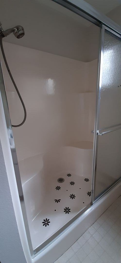 Building Photo - 204 Snead Dr