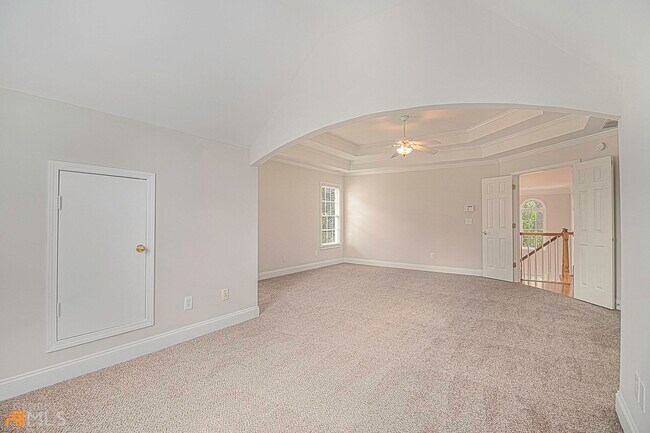 Building Photo - 592 Kenion Forest Way
