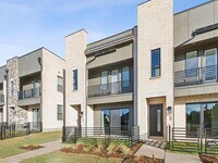 Building Photo - 1193 Doris May Dr