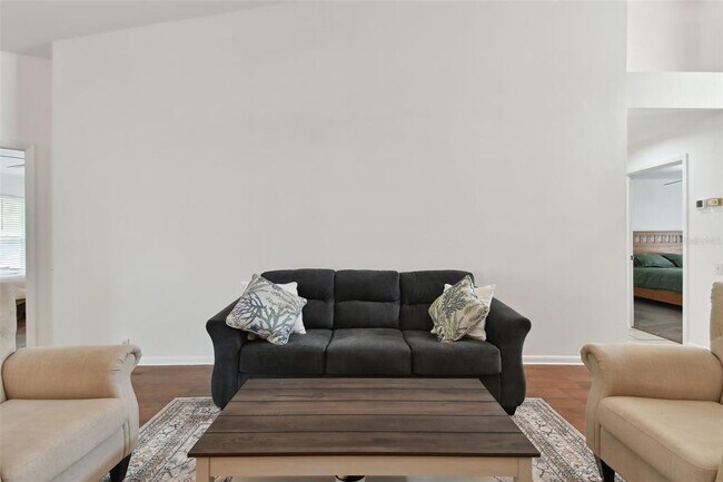 Building Photo - 4327 Murfield Dr E