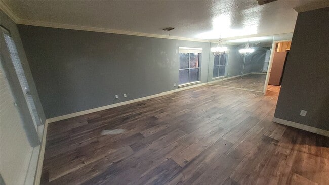 Building Photo - 13307 Lynnville Dr