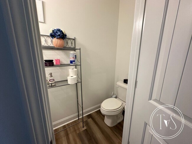 Building Photo - RATE DROP ALERT (was $2500/month) and FALL...
