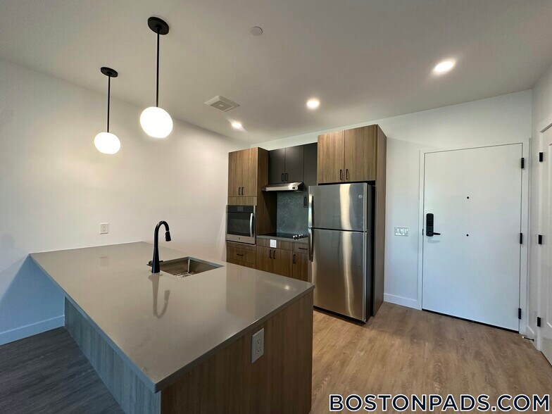 Building Photo - 199 Gardner St