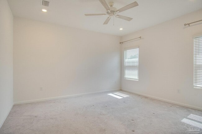 Building Photo - 6625 Sun Tree Cir