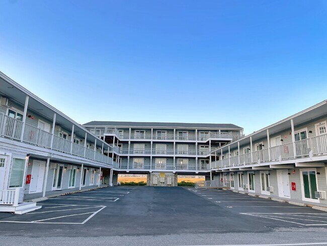 Building Photo - WINTER RENTAL 1 BED 1 BATH CONDO OCEAN AND MARSH VIEWS.