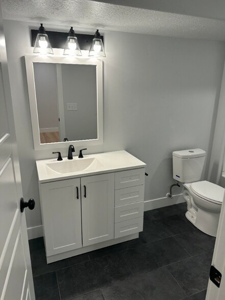 Building Photo - 1059 N 3930 W