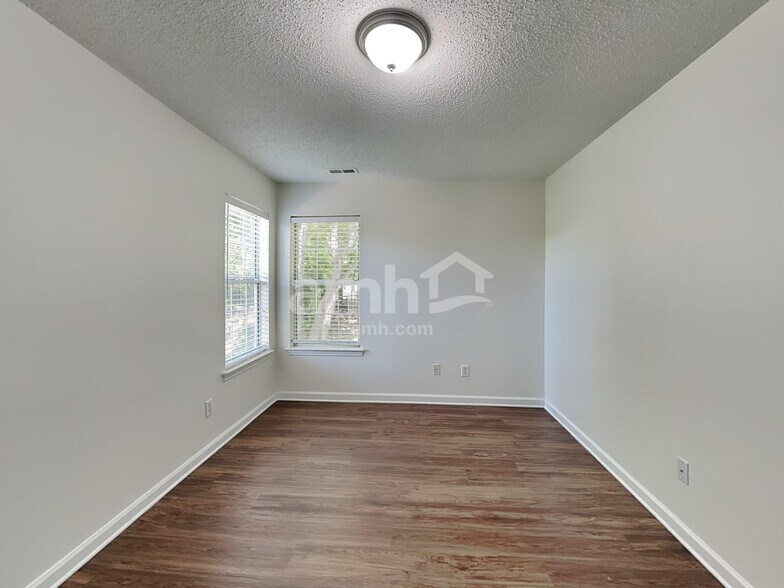 Building Photo - 14701 Pomerol Ln