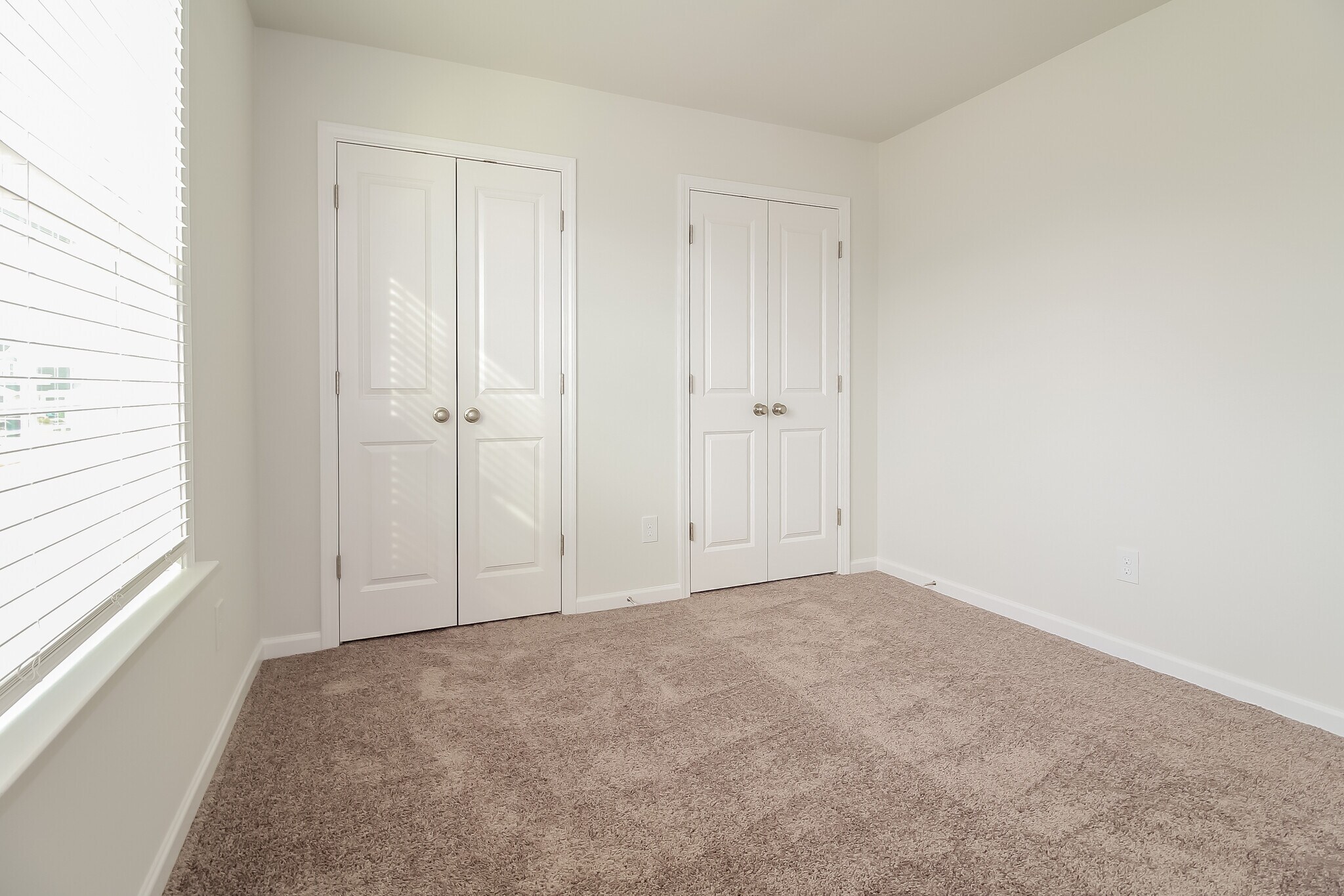 Building Photo - 518 Whittier St