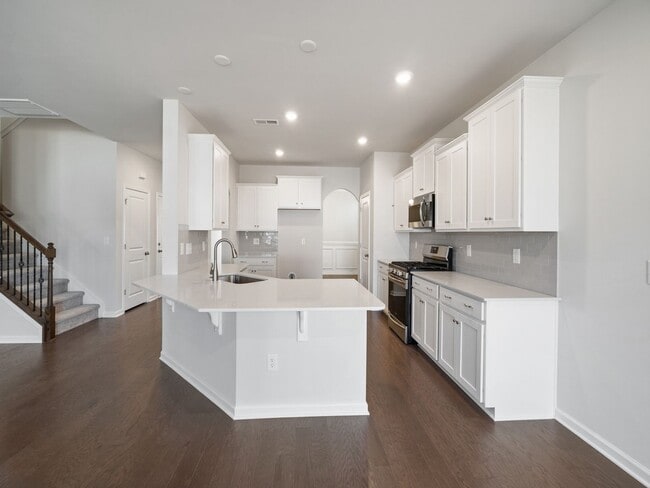 Building Photo - Beautiful Almost New Home with 5 Bedroom & 4.5 Baths