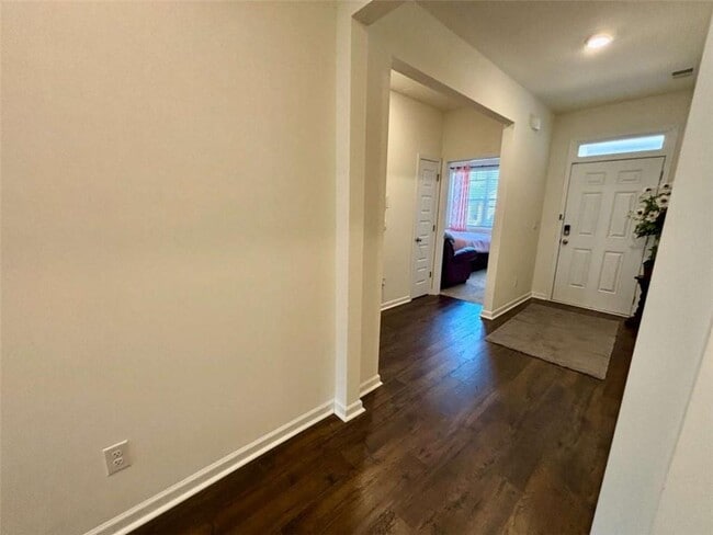 Building Photo - 95 Condor Ct