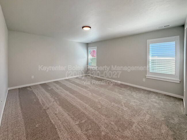 Building Photo - 2415 N Silver Wolf Ave