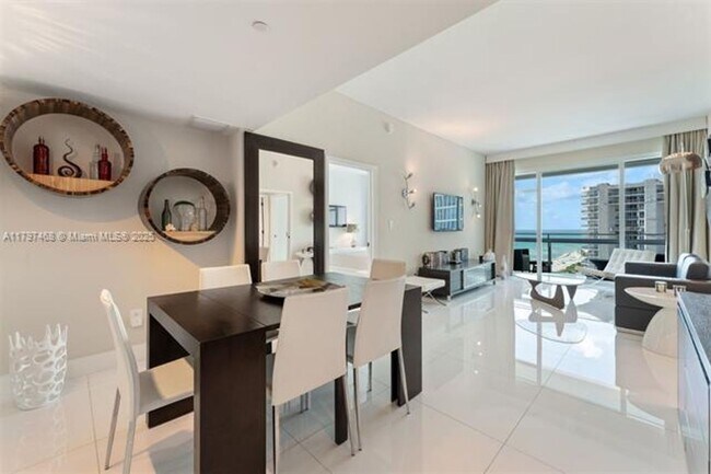 Building Photo - 6801 Collins Ave