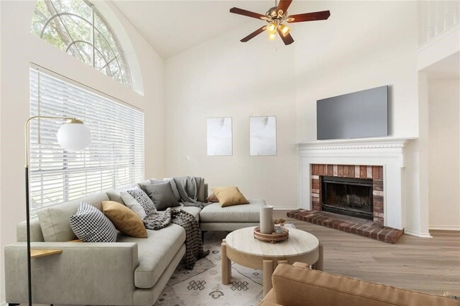 Building Photo - 9410 Calwood Cir