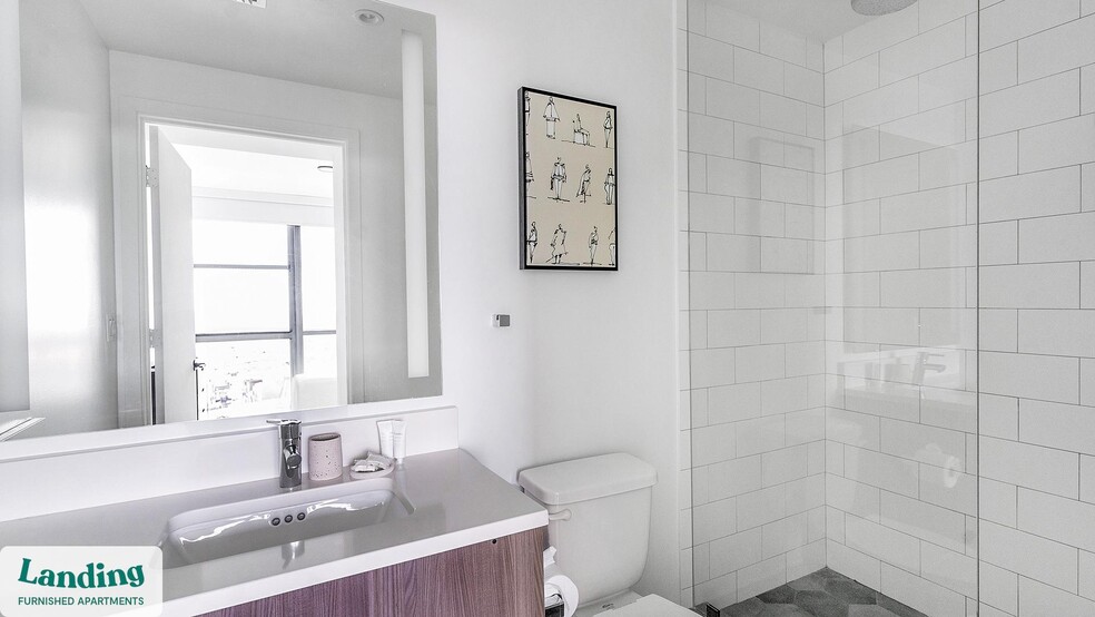 Building Photo - 301 SW 1st Ave