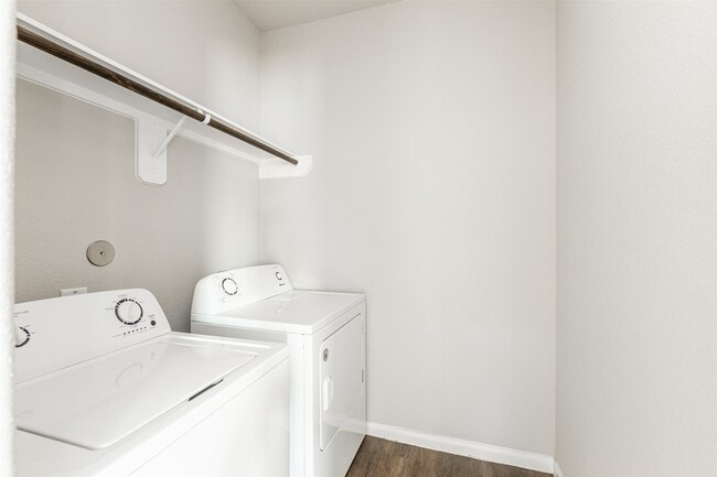 Building Photo - 24514 Lorenzo Glaze Trail