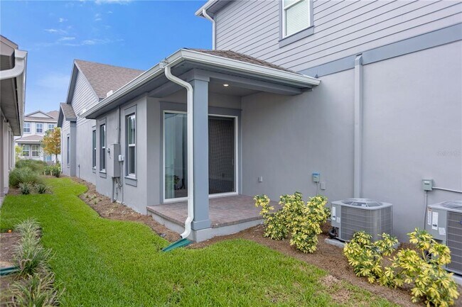 Building Photo - 13162 McMillan Dr