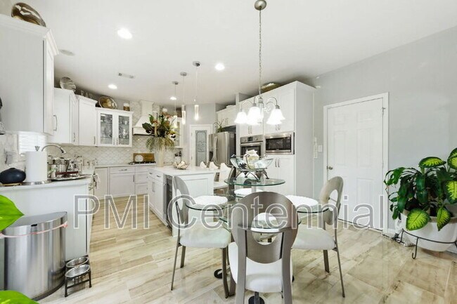 Building Photo - 1816 Jameson Cir NE