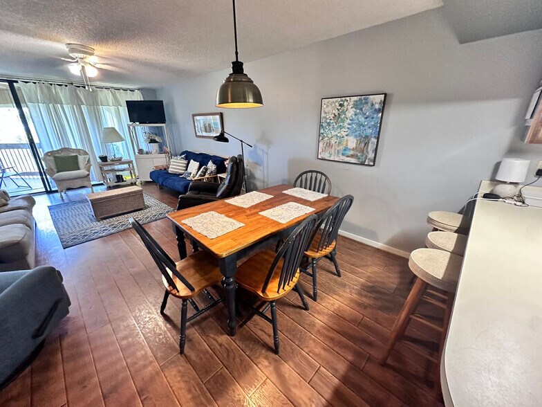 Building Photo - 200 Ocean Hibiscus Dr