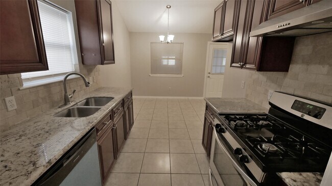 Building Photo - 1018 Three Forks Dr