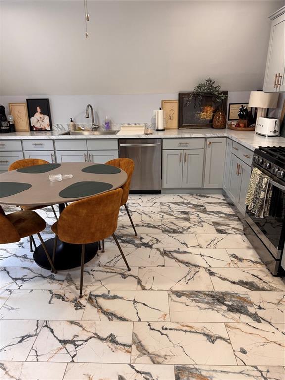 Building Photo - 93 Chapin Ave