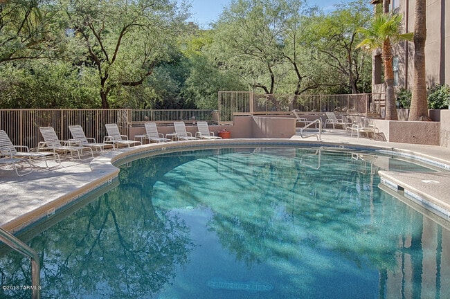 Building Photo - 6655 N Canyon Crest Dr