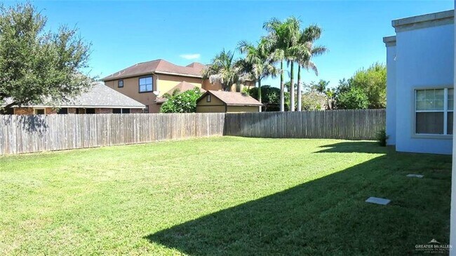 Building Photo - 8 Datepalm Ave