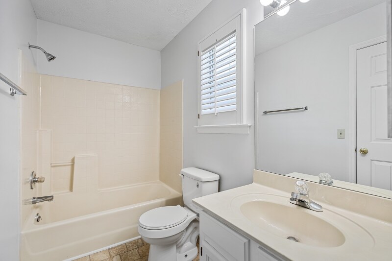 Building Photo - 6015 Bradford Hills Dr