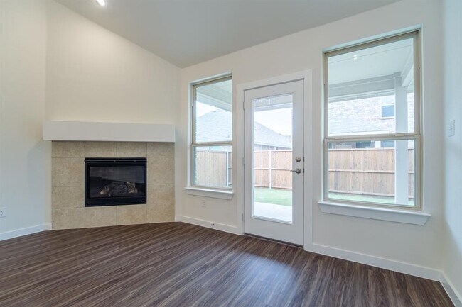 Building Photo - 7633 Spring Dr