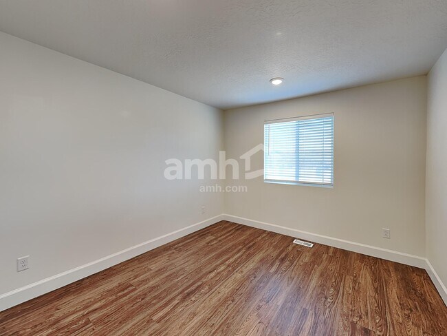 Building Photo - 5924 Verdigris Dr