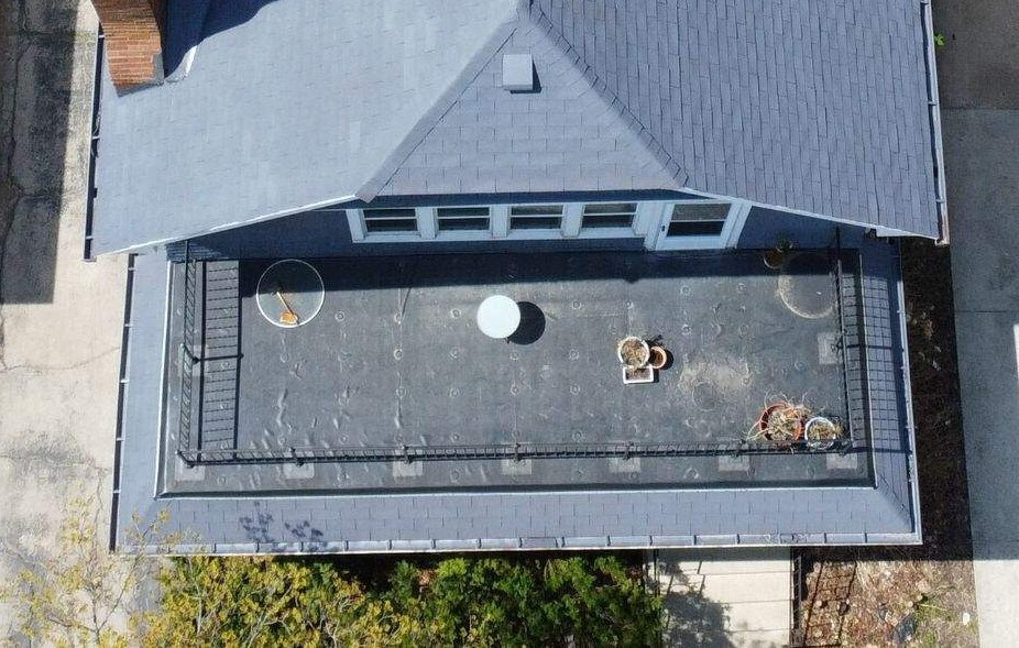 Balcony - 2567 N 60th St