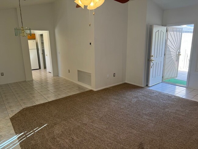 Building Photo - 2 Bedroom located in Sun City Summerlin 55+