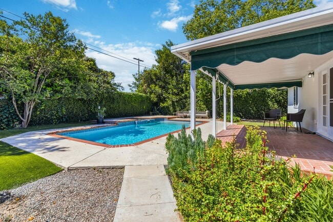 Building Photo - 23020 Haynes St