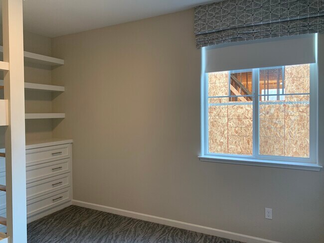 Building Photo - 782 Stickney Way