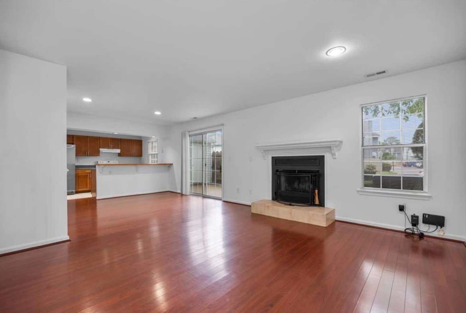 Building Photo - 264 Ferdinand Cir