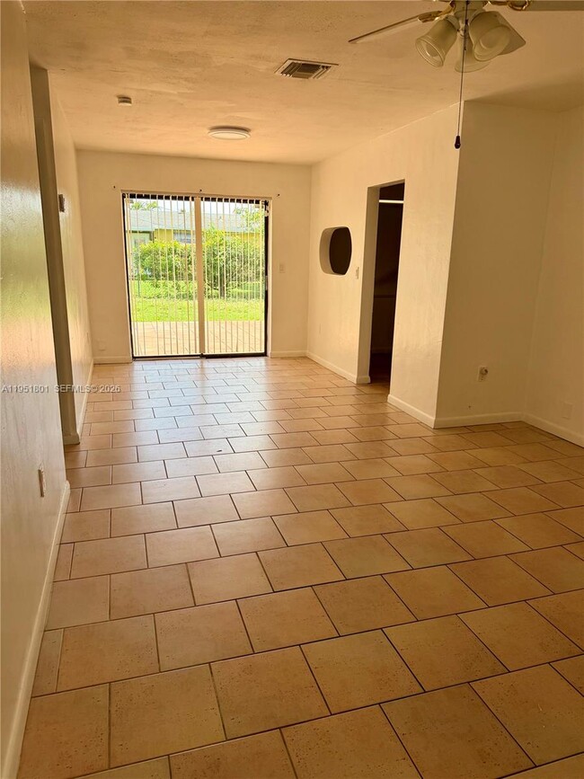 Building Photo - 9810 SW 165th Terrace