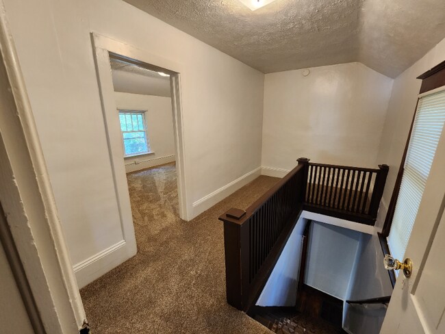 Building Photo - 42 Quimby St NE