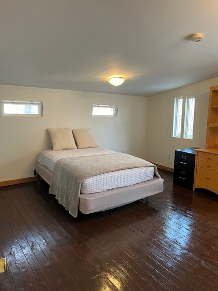 Building Photo - 2177 Sohn St