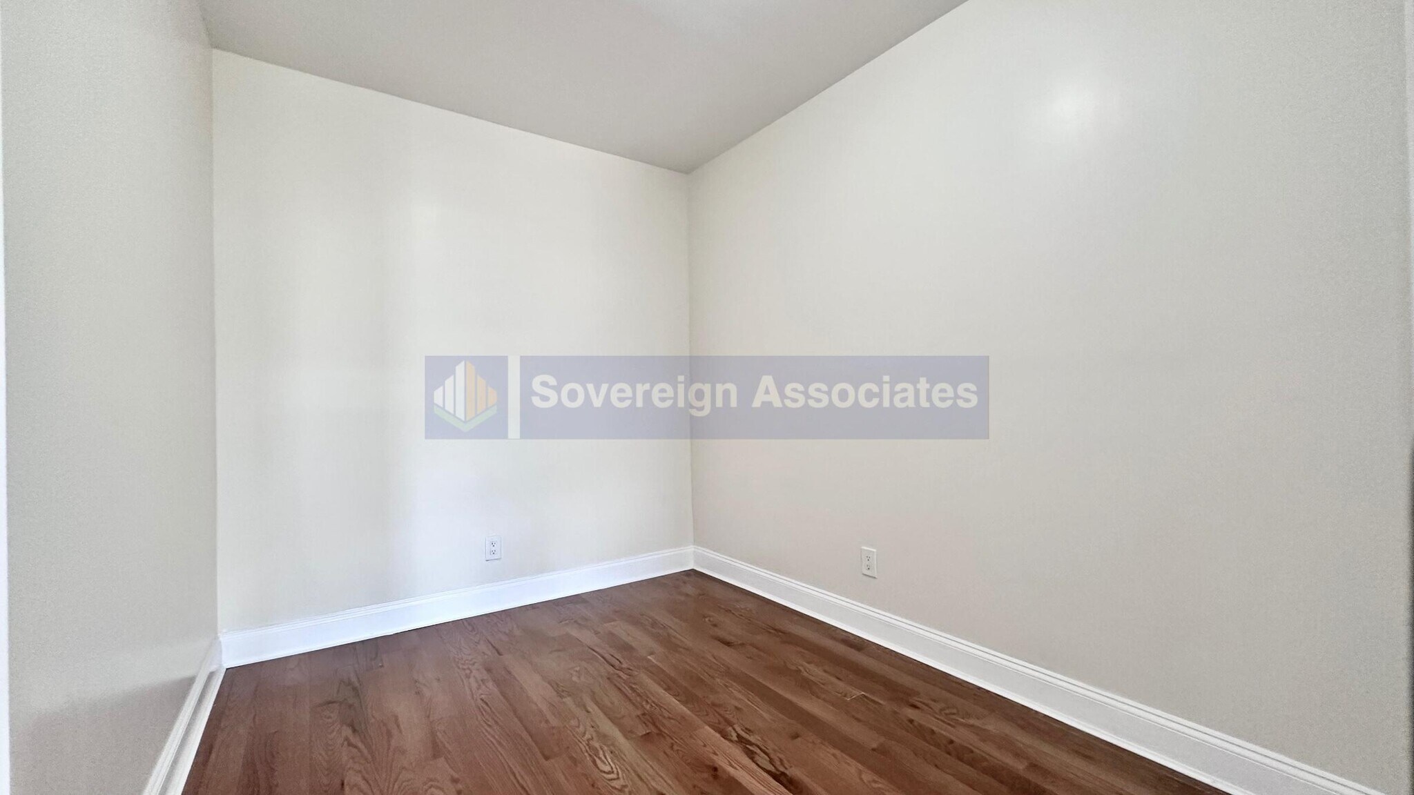 Building Photo - 1803 Riverside Dr