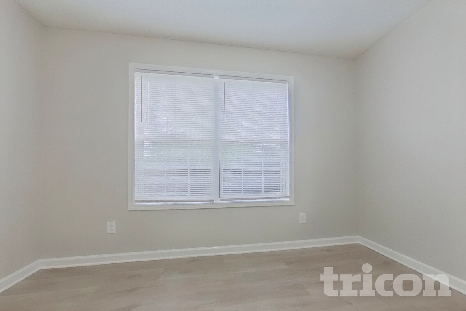 Building Photo - 404 Castle Ridge Dr