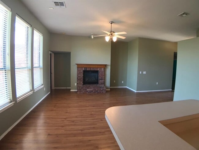 Building Photo - 16224 Panther Way