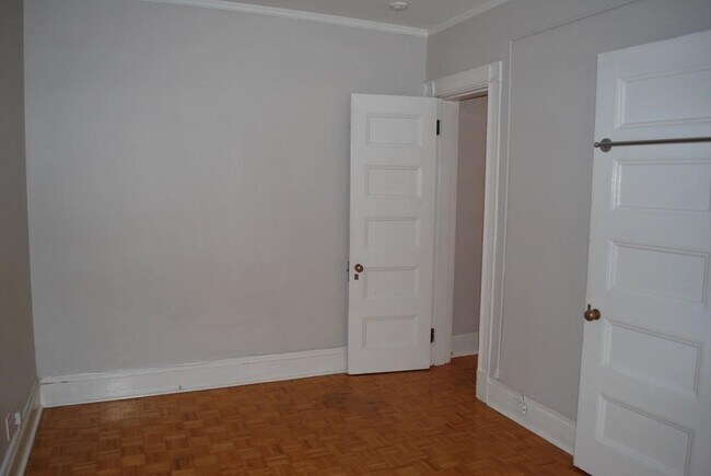 Building Photo - 21 Beacon St