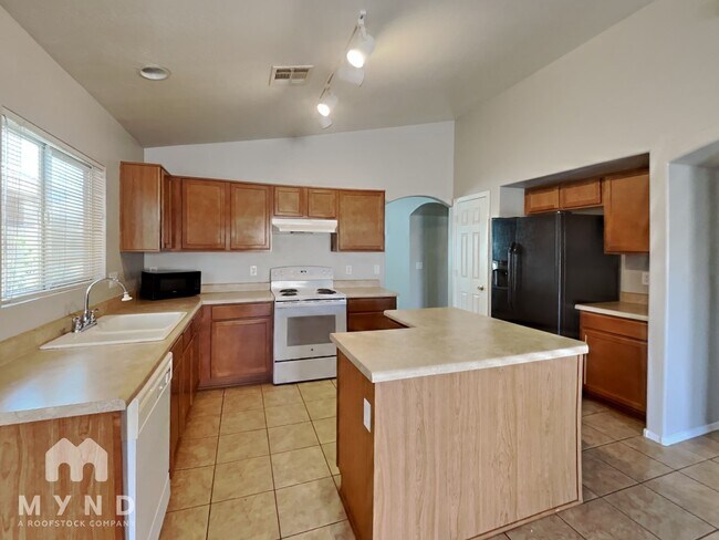 Building Photo - 1424 W Central Ave