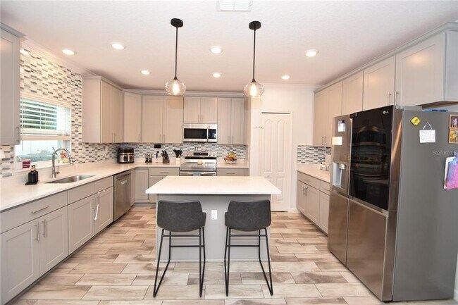 Building Photo - 124 Oakleaf Way