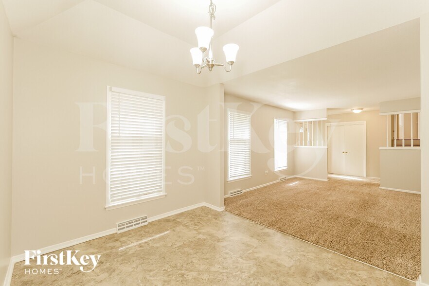 Building Photo - 10328 Horton St