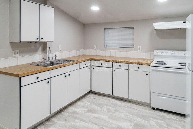 Building Photo - 227 E Ermina Ave