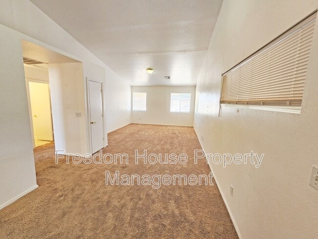 Building Photo - 2341 E Calvada Blvd