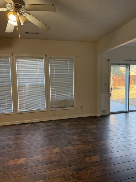 Building Photo - 4359 Annlette Dr