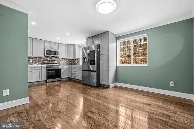 Building Photo - 104 Barksdale Pl