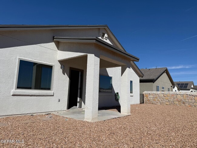 Building Photo - 11565 Leonor Duran St